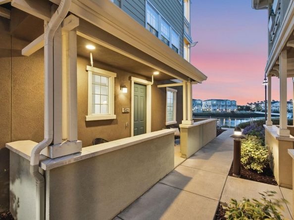639 Turnbuckle Drive 1503, Redwood City CA 94063