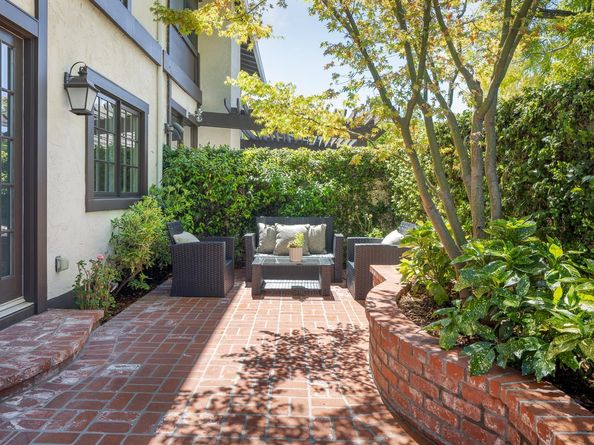 2424 Sharon Oaks Drive, Menlo Park CA 94025