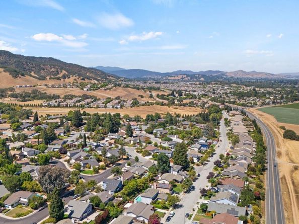 5465 Mesa Rd, Gilroy CA 95020