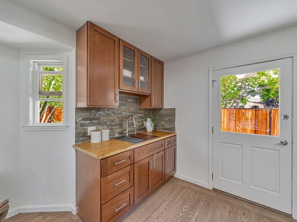 371 Jeter Street, Redwood City CA 94062