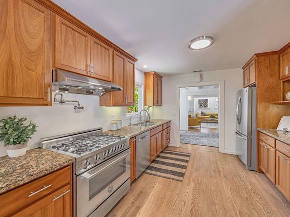 371 Jeter Street, Redwood City CA 94062