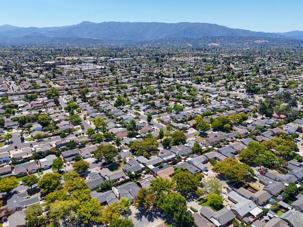 1566 Willowgate Drive, San Jose CA 95118