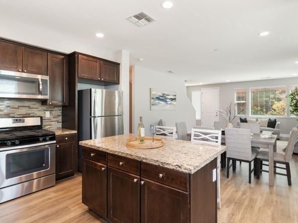 905 Tierney Place, Martinez CA 94553