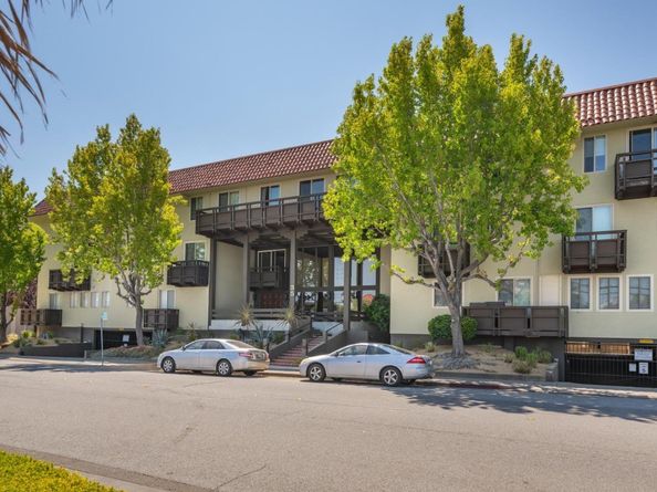 35 28th Avenue 106B, San Mateo CA 94403