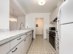 35 28th Avenue 106B, San Mateo CA 94403