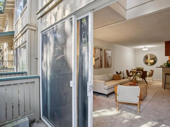 357 Half Moon Lane 12, Daly City CA 94015