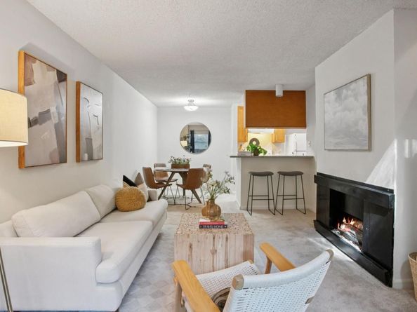 357 Half Moon Lane 12, Daly City CA 94015