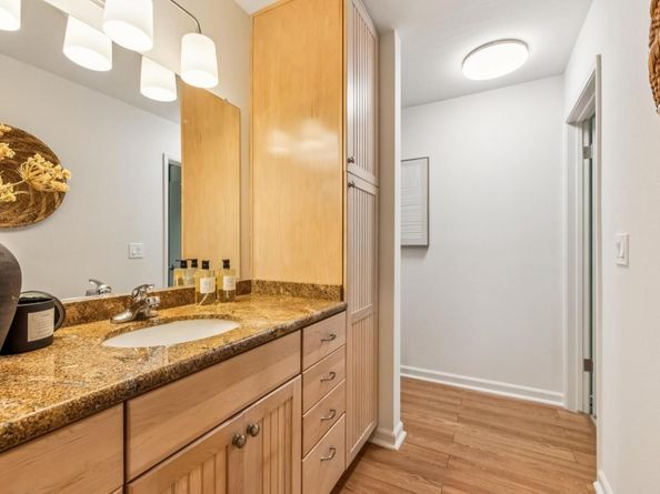 1963 Rock Street 4, Mountain View CA 94043