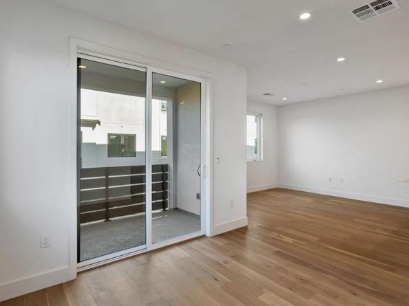 1101 Juana Court, Palo Alto CA 94303