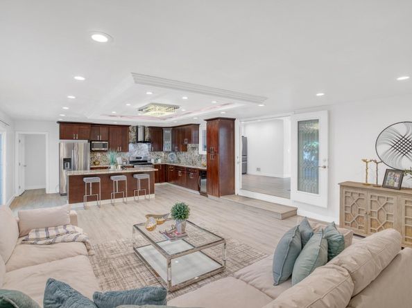 489 Hassinger Road, San Jose CA 95111