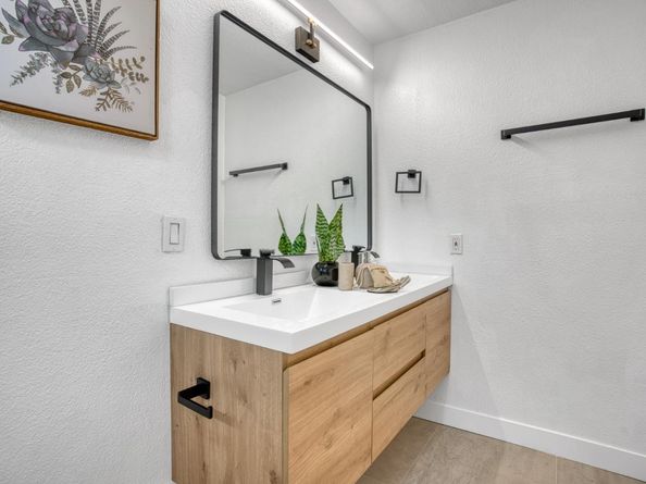 489 Hassinger Road, San Jose CA 95111