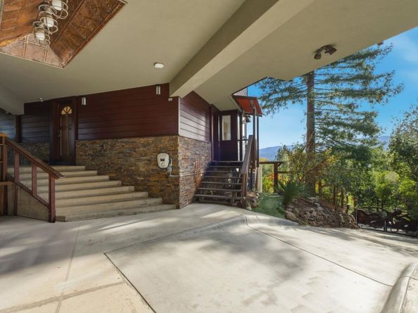 711 W California Way, Redwood City CA 94062