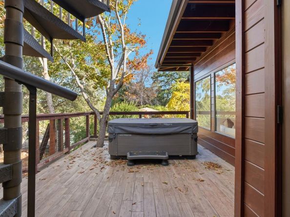 711 W California Way, Redwood City CA 94062