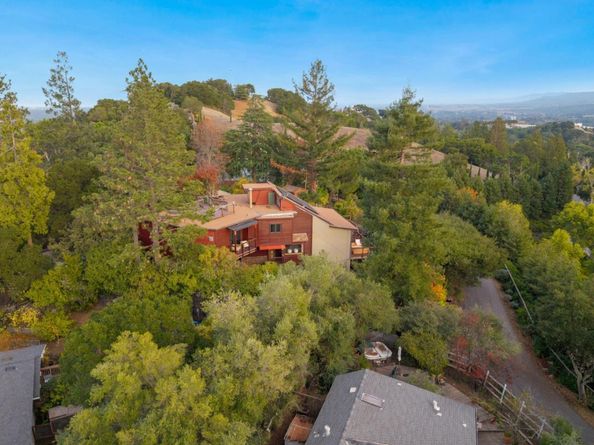 711 W California Way, Redwood City CA 94062