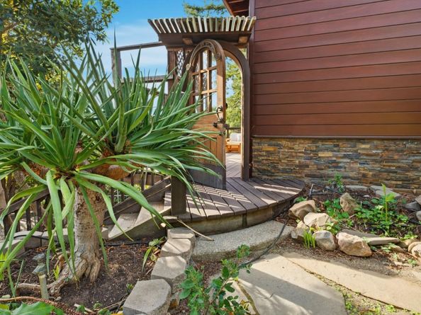 711 W California Way, Redwood City CA 94062