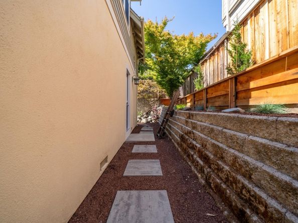 205 Roosevelt Terrace, Santa Cruz CA 95060