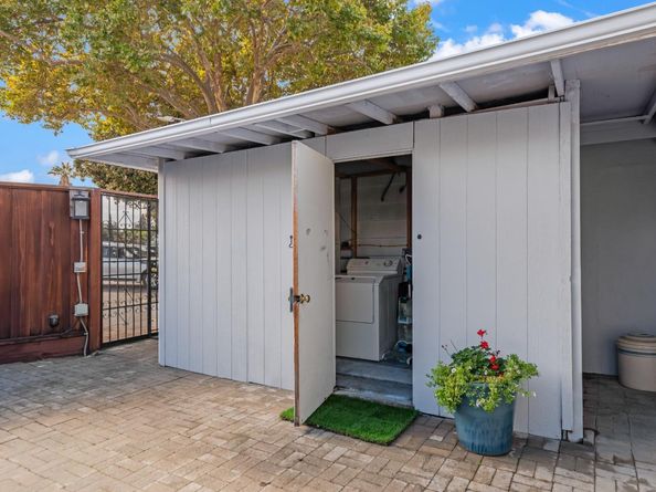 1496 McPherson Street, Santa Clara CA 95051