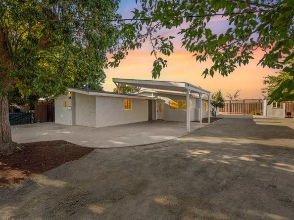 2887 Fordham Street, East Palo Alto CA 94303