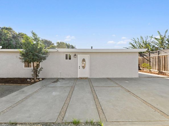 2887 Fordham Street, East Palo Alto CA 94303