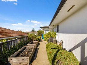 26918 Claiborne Court, Hayward CA 94542