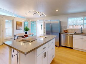 696 Lakehaven Drive, Sunnyvale CA 94089