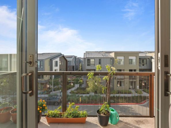 45139 Challenge Common 1001, Fremont CA 94538