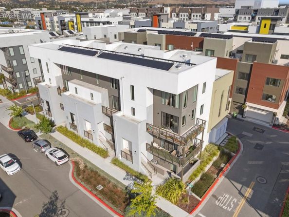 45139 Challenge Common 1001, Fremont CA 94538