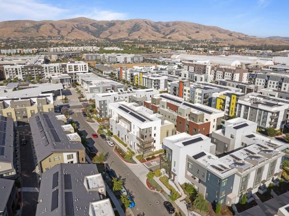 45139 Challenge Common 1001, Fremont CA 94538