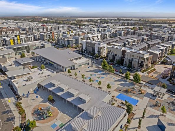 45139 Challenge Common 1001, Fremont CA 94538