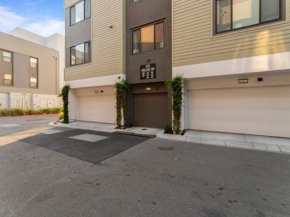 45139 Challenge Common 1001, Fremont CA 94538