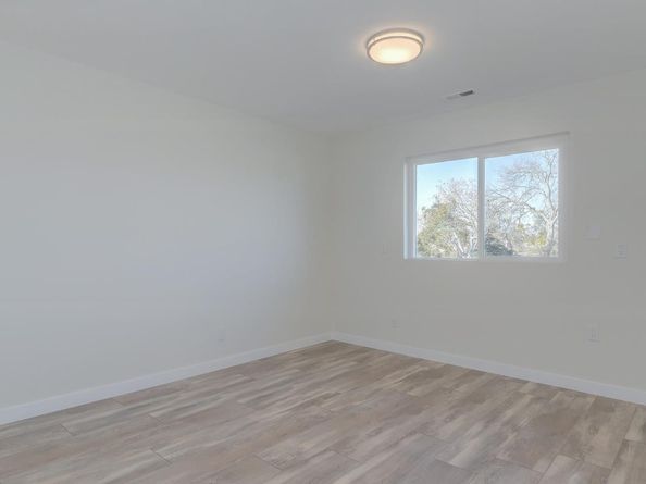 116 Daphne Way, East Palo Alto CA 94303
