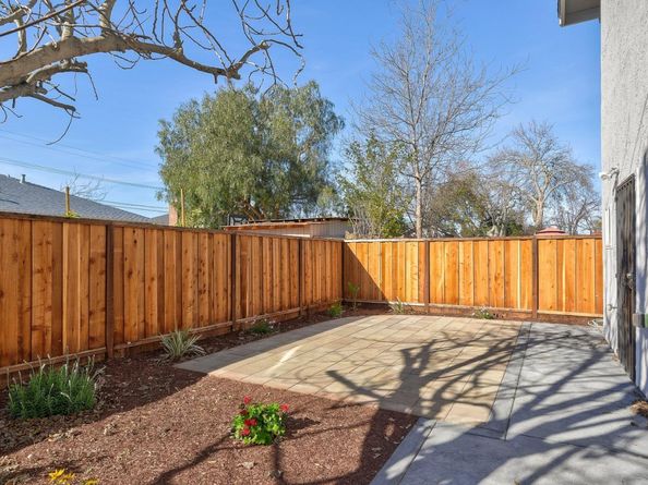 116 Daphne Way, East Palo Alto CA 94303