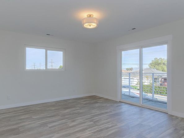 116 Daphne Way, East Palo Alto CA 94303