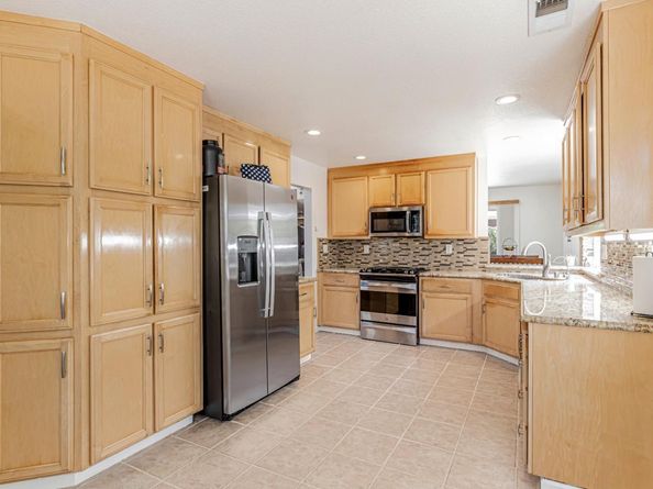 9360 Benbow Drive, Gilroy CA 95020