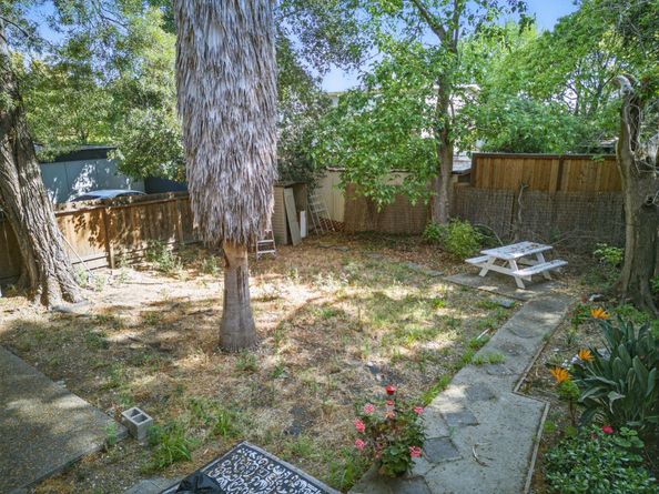 824 El Camino Real, Burlingame CA 94010
