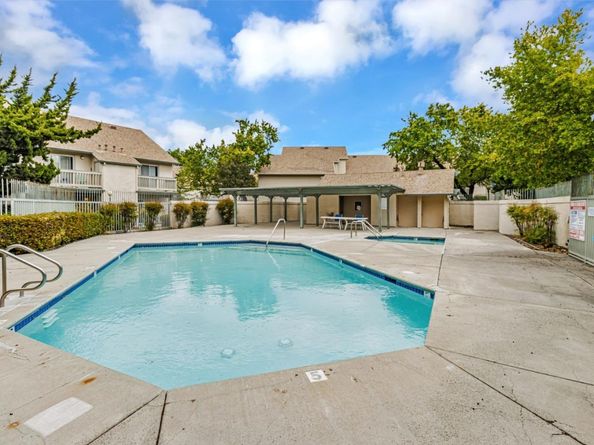 1087 Summerain Court, San Jose CA 95122