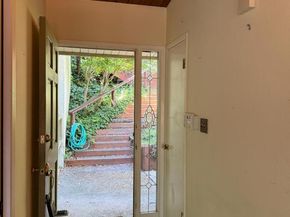 7101 Pinehaven Road, Oakland CA 94611