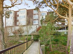 15 Red Rock Way N207, San Francisco CA 94131