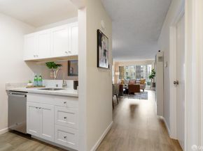 15 Red Rock Way N207, San Francisco CA 94131