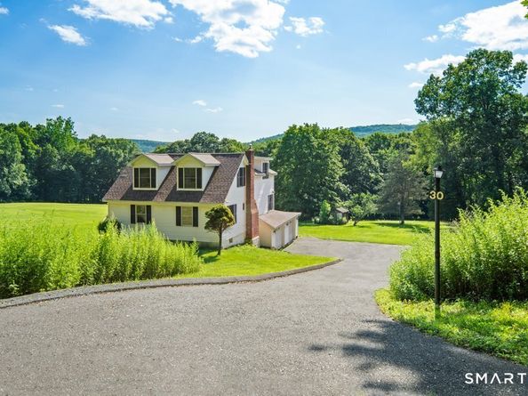 30 Old Middle Road, Brookfield CT 06804