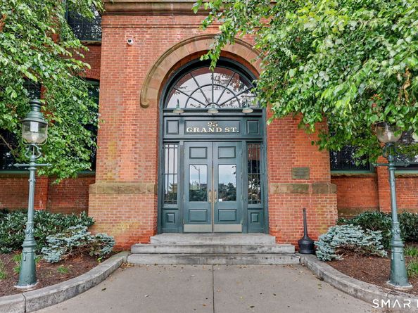 25 Grand Street 158, Norwalk CT 06851
