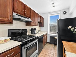 7 4th Street 3C, Stamford CT 06905
