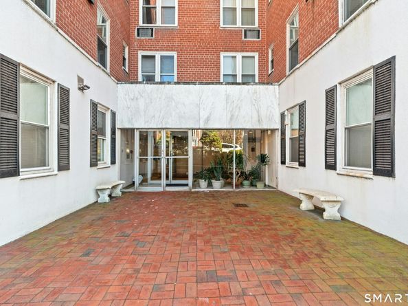 7 4th Street 3C, Stamford CT 06905