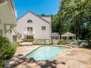 34 Laurel Lake W, Weston CT 06883