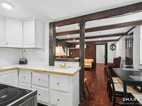 492 Newtown Turnpike, Weston CT 06883