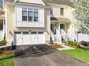 46 Great Heron Lane 46, Brookfield CT 06804