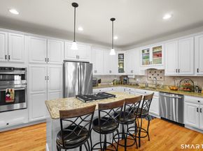 46 Great Heron Lane 46, Brookfield CT 06804
