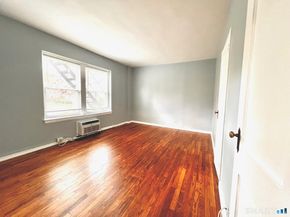 124 Woodside Green 1D, Stamford CT 06905