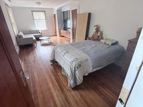 111 Elmwood Place, Bridgeport CT 06605