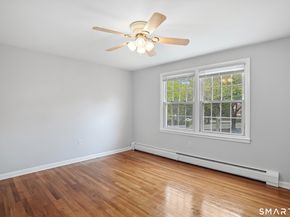 240 Sunnyridge Avenue APT 63, Fairfield CT 06824